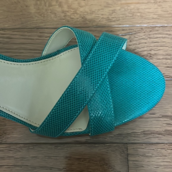 Kelly & Katie Open Toed Heels - Picture 4 of 4